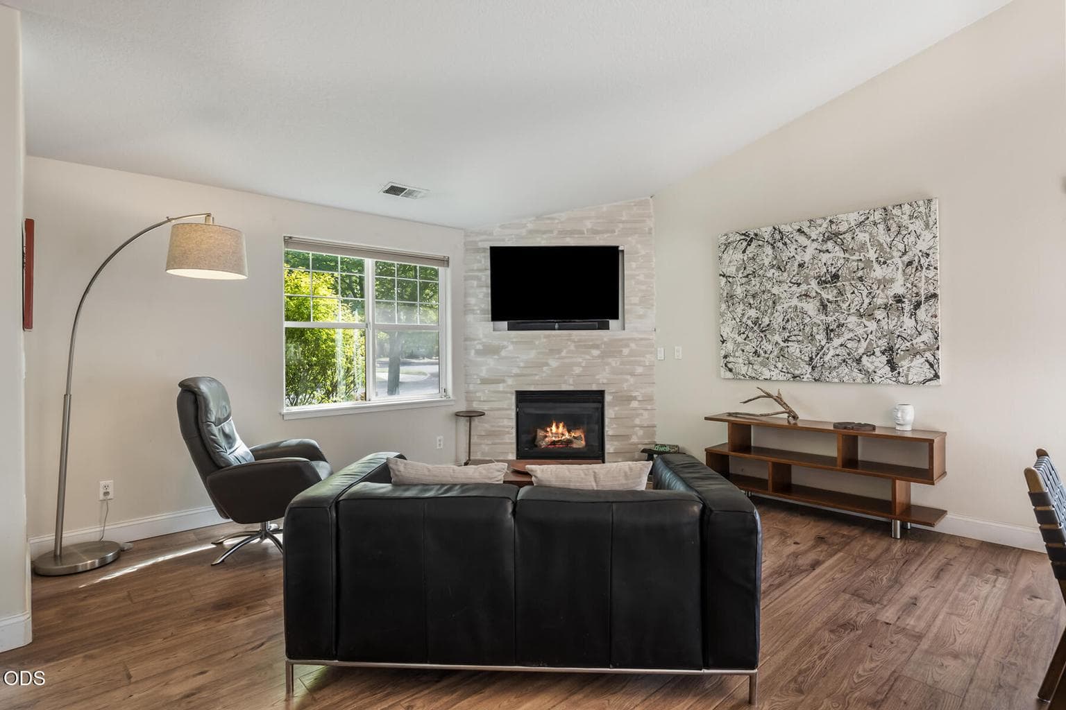Photo of 20606 Daisy Lane 5 of 40