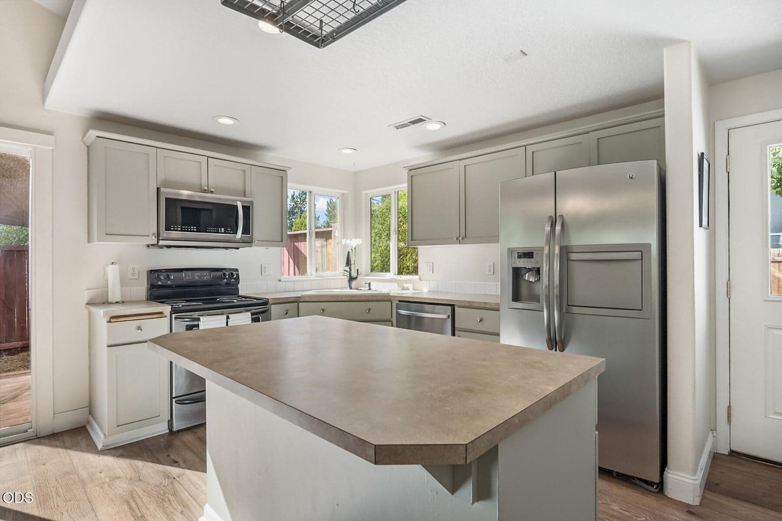 Photo of 20606 Daisy Lane 10 of 40