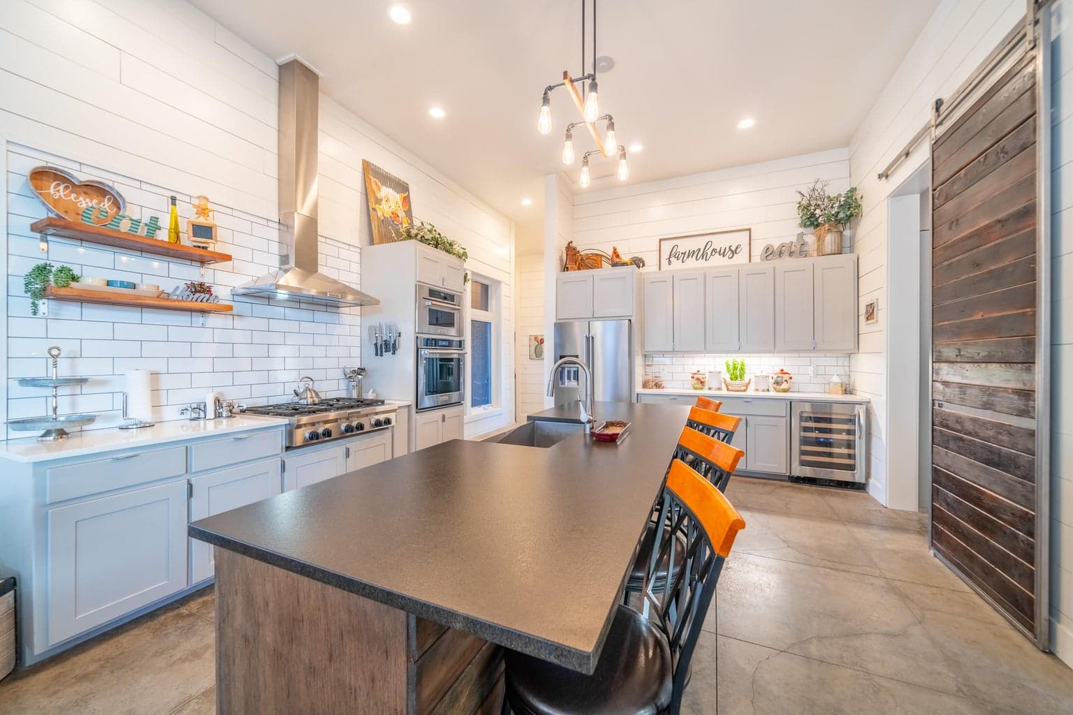Perfect for easy living. Custom barn door too!