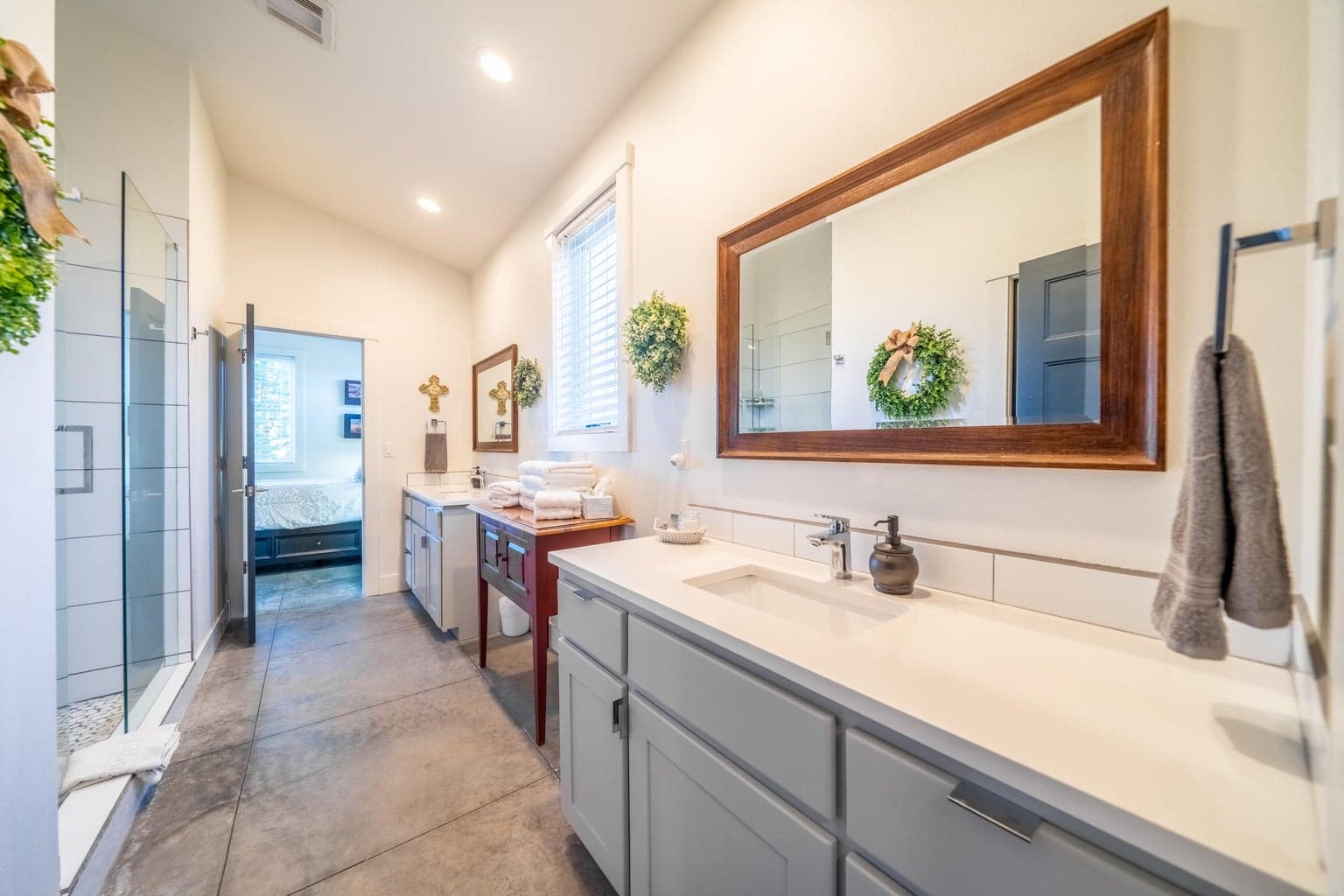 Double vanity Jack and Jill bathroom