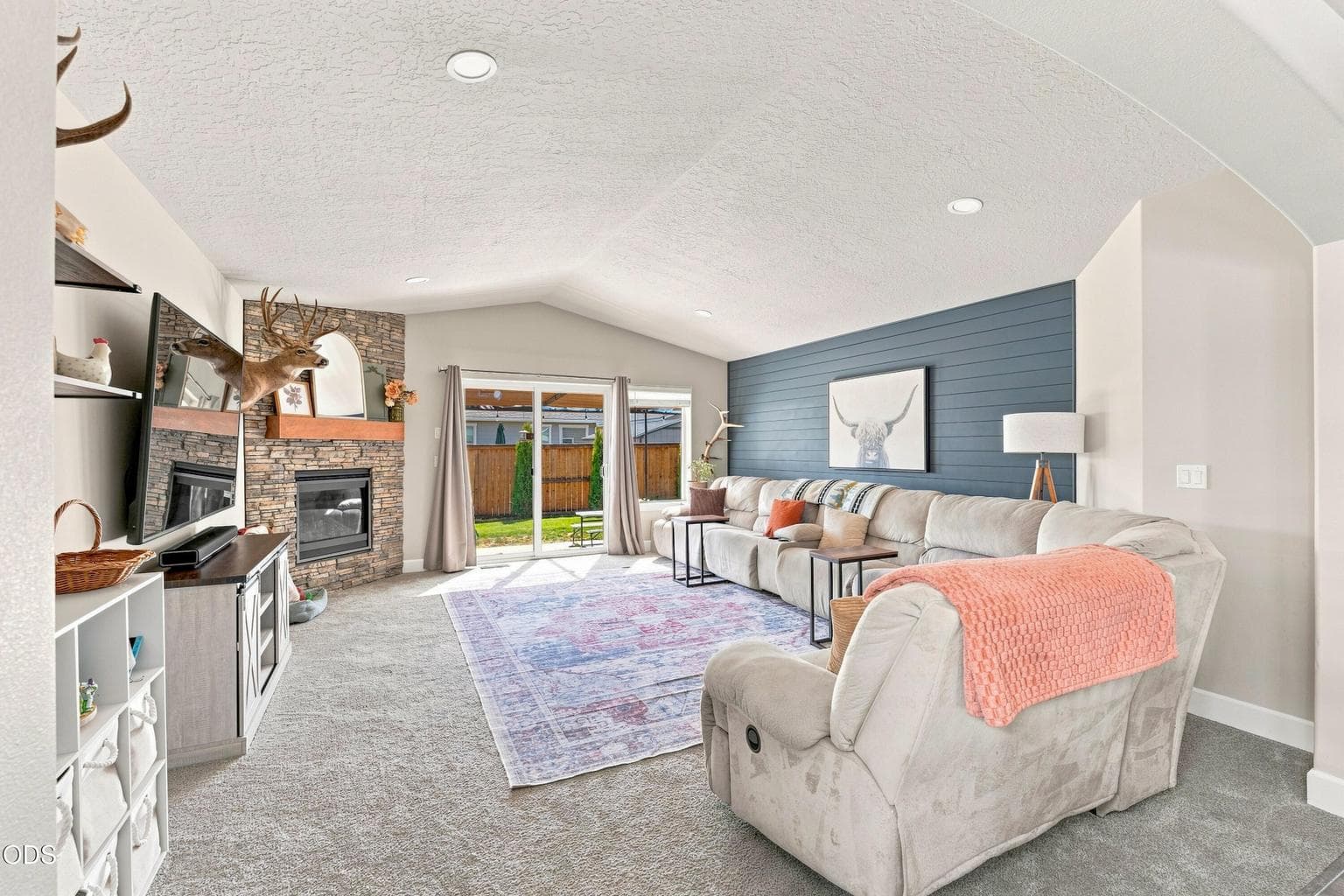 Photo of 2466 SW Metolius Avenue 16 of 53
