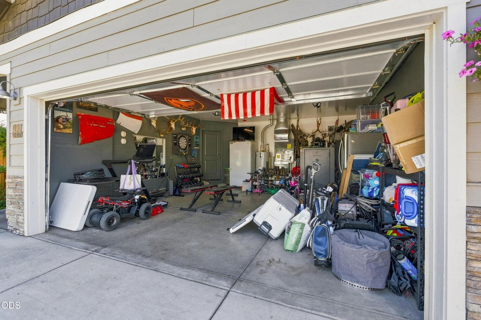 Photo of 2466 SW Metolius Avenue 47 of 53