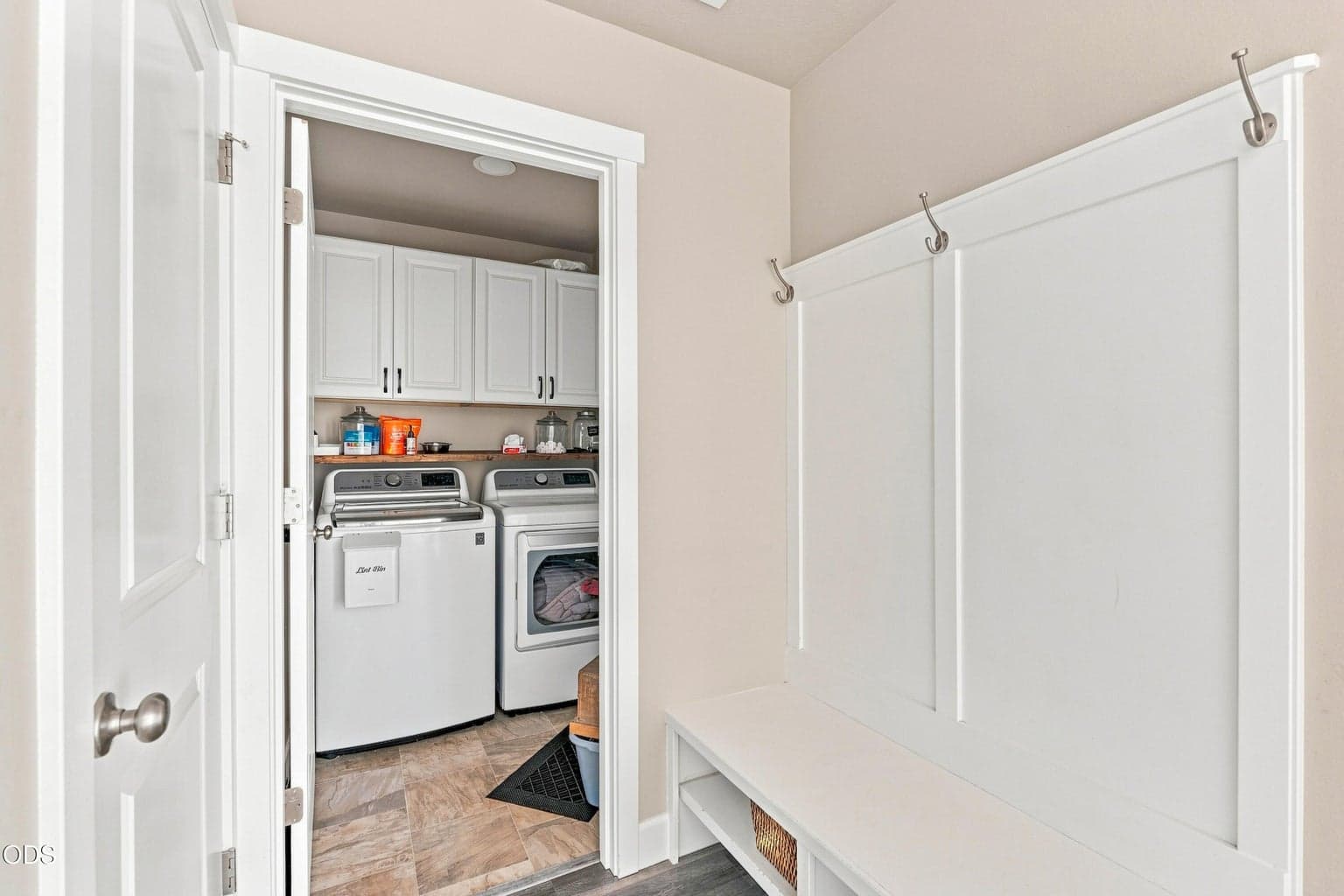 Photo of 2466 SW Metolius Avenue 7 of 53