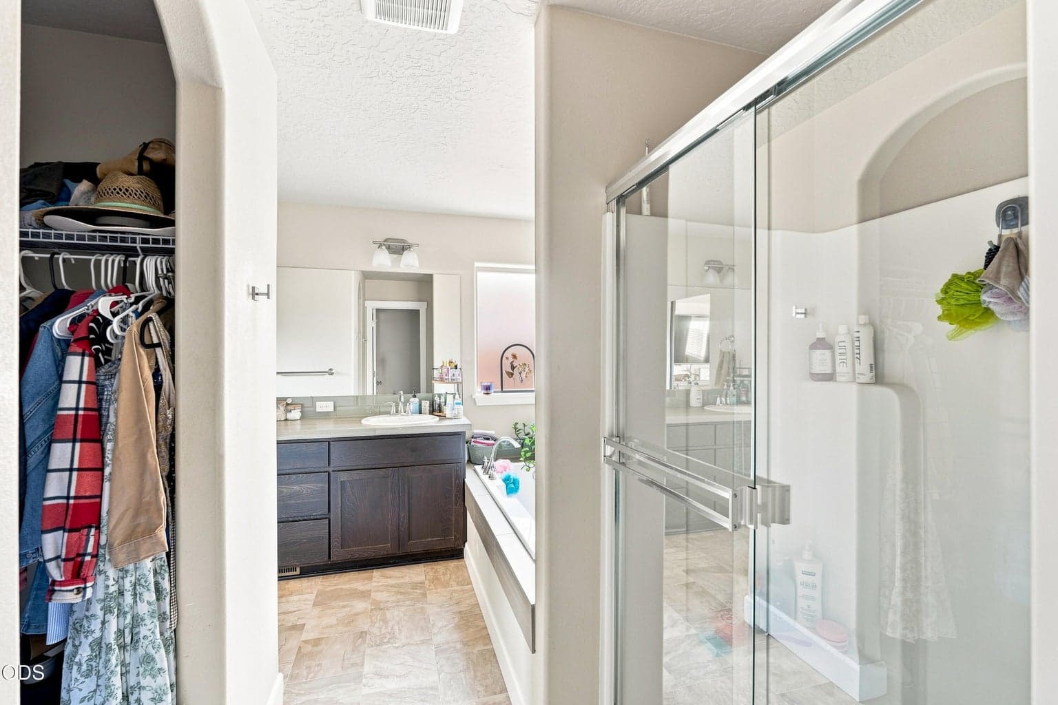 Photo of 2466 SW Metolius Avenue 32 of 53