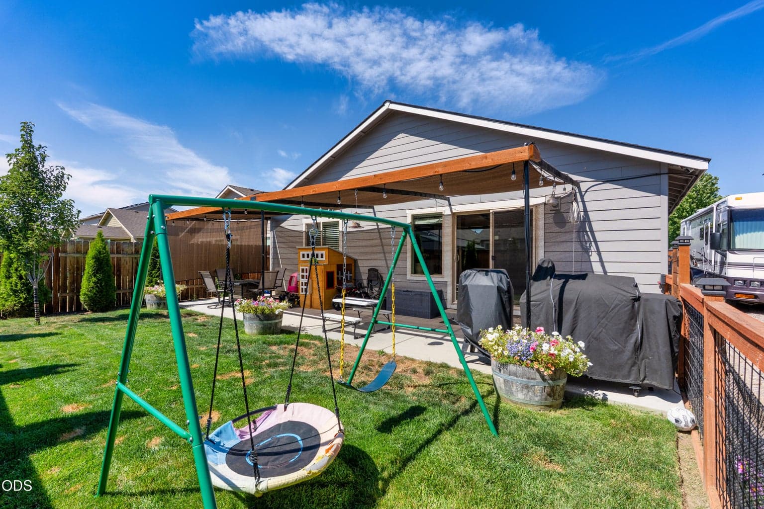 Photo of 2466 SW Metolius Avenue 46 of 53
