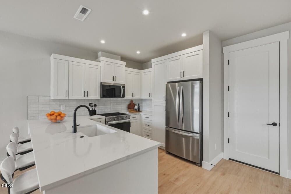 Photo of 3863 Eagle Road 5 of 26