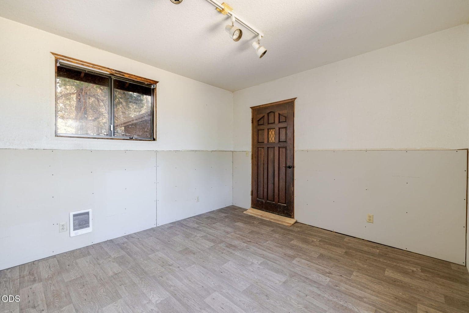 Photo of 19411 Dayton Road 12 of 30