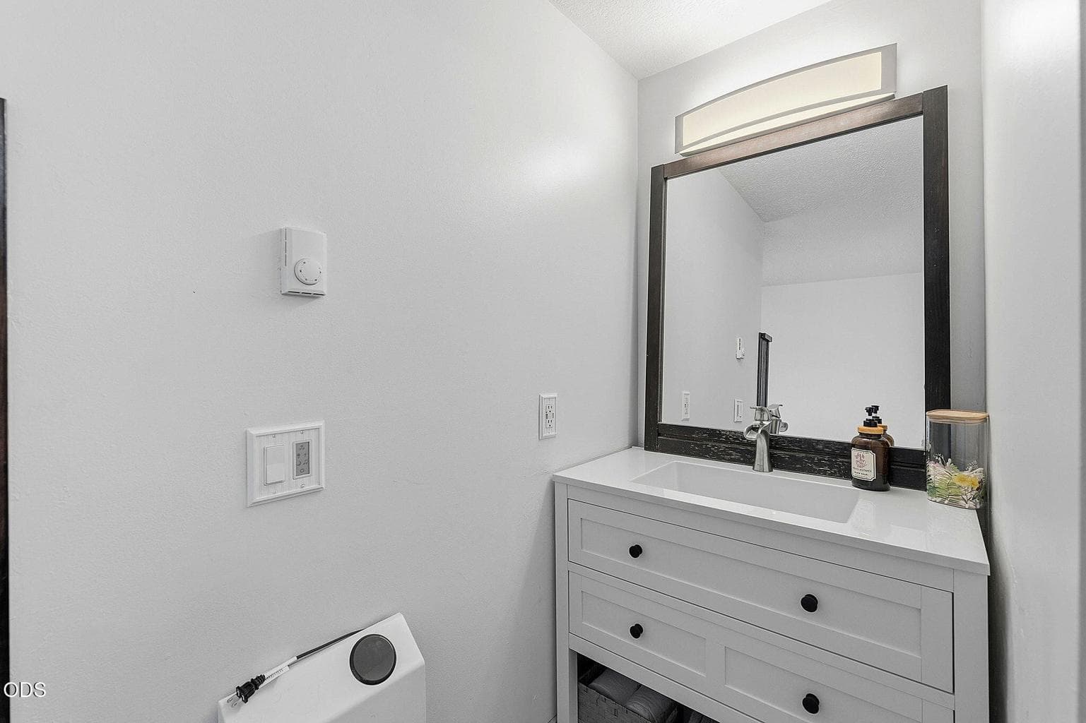 Updated Bathroom with new vanity