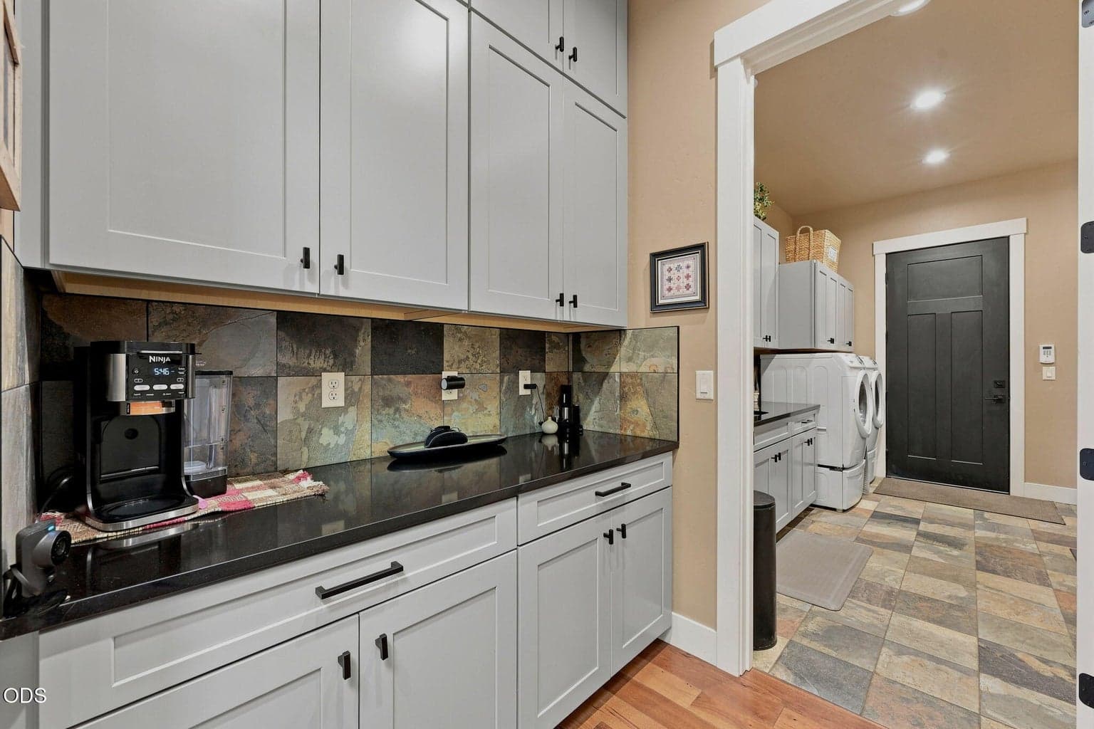Photo of 17771 Warrin Road 54 of 100
