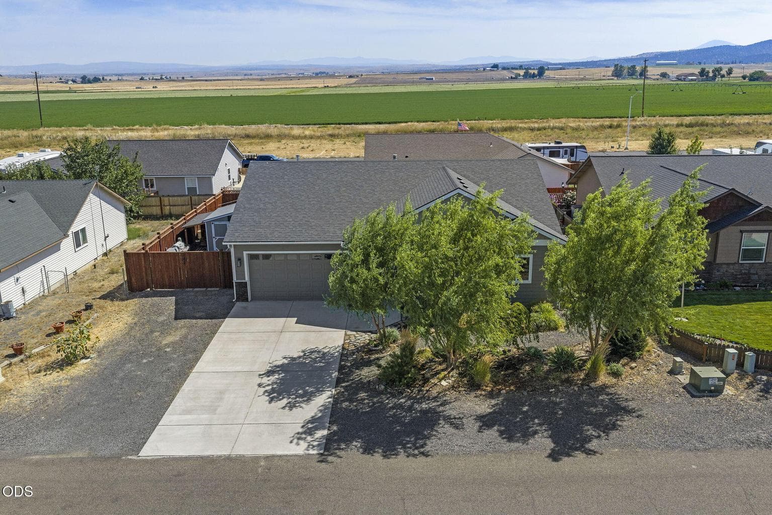 Photo of 550 Mountain Ridge Drive 2 of 33