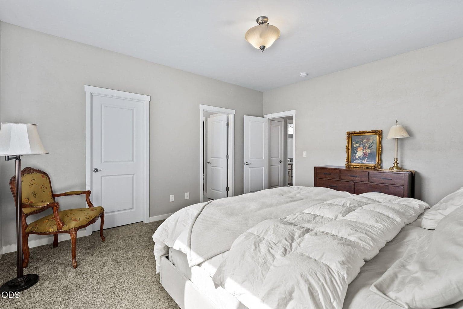 Photo of 550 Mountain Ridge Drive 12 of 33