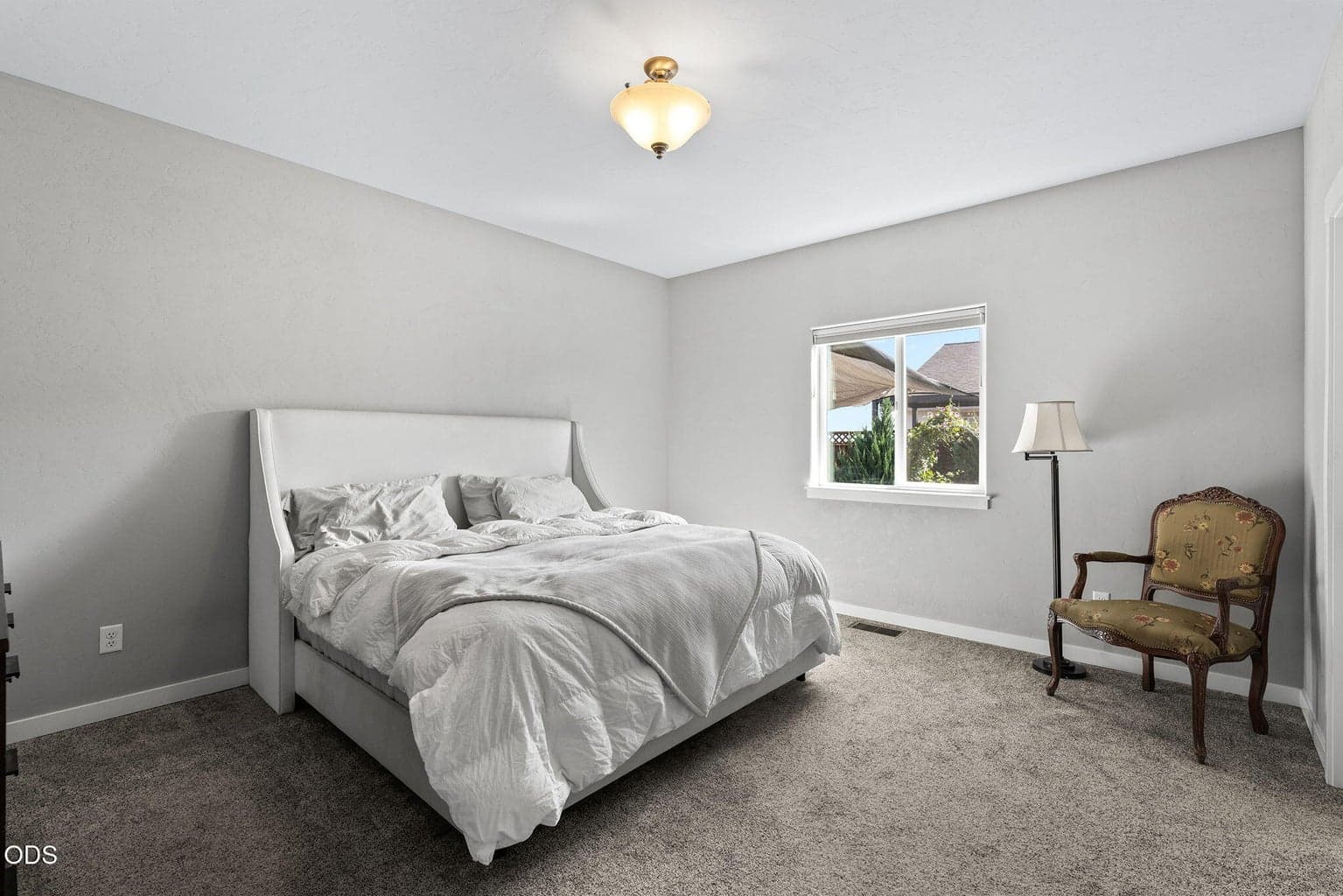 Photo of 550 Mountain Ridge Drive 11 of 33