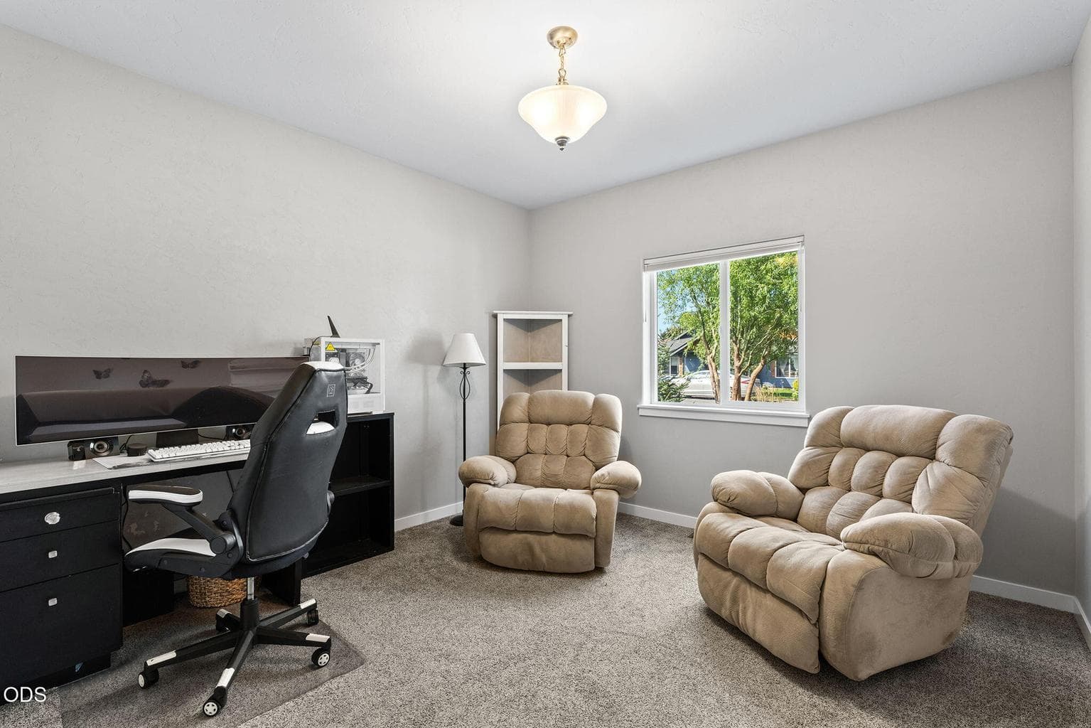Photo of 550 Mountain Ridge Drive 17 of 33