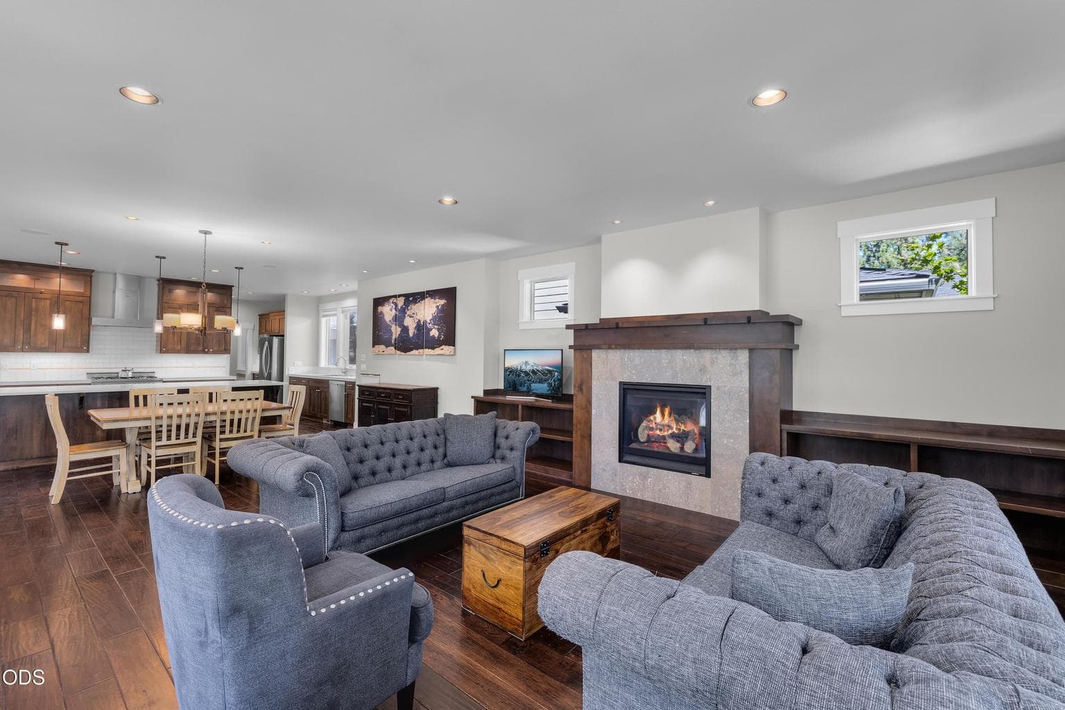Photo of 2325 NW Lolo Drive 5 of 45