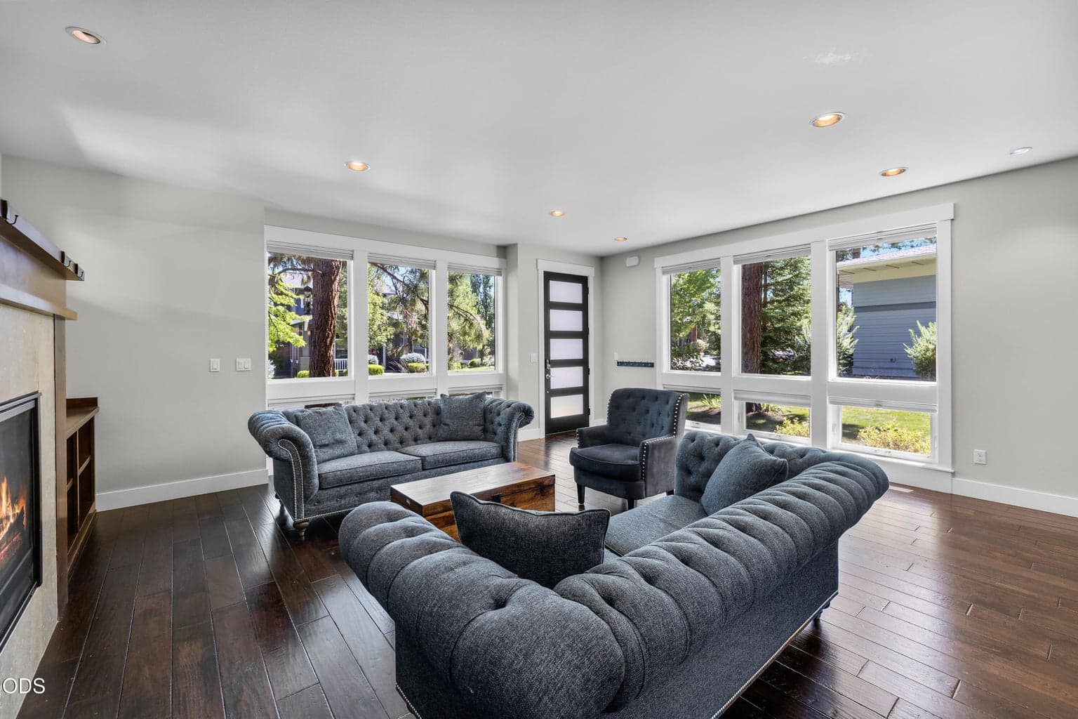 Photo of 2325 NW Lolo Drive 7 of 45