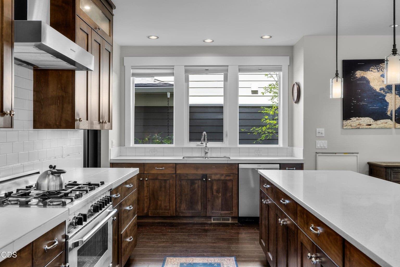Photo of 2325 NW Lolo Drive 12 of 45