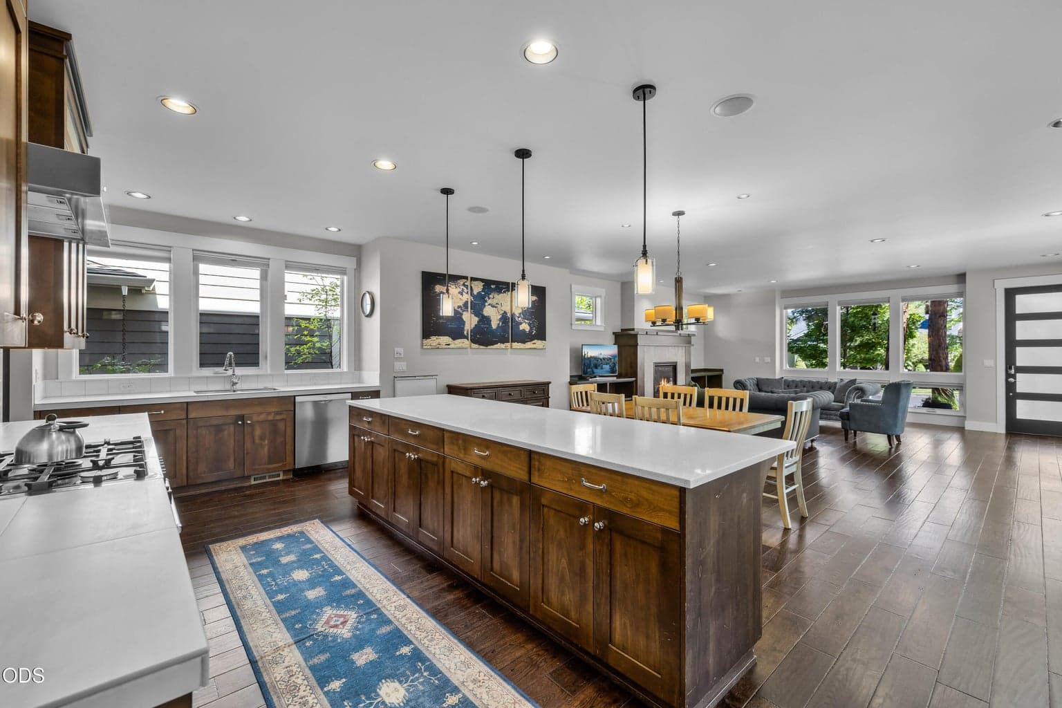 Photo of 2325 NW Lolo Drive 13 of 45