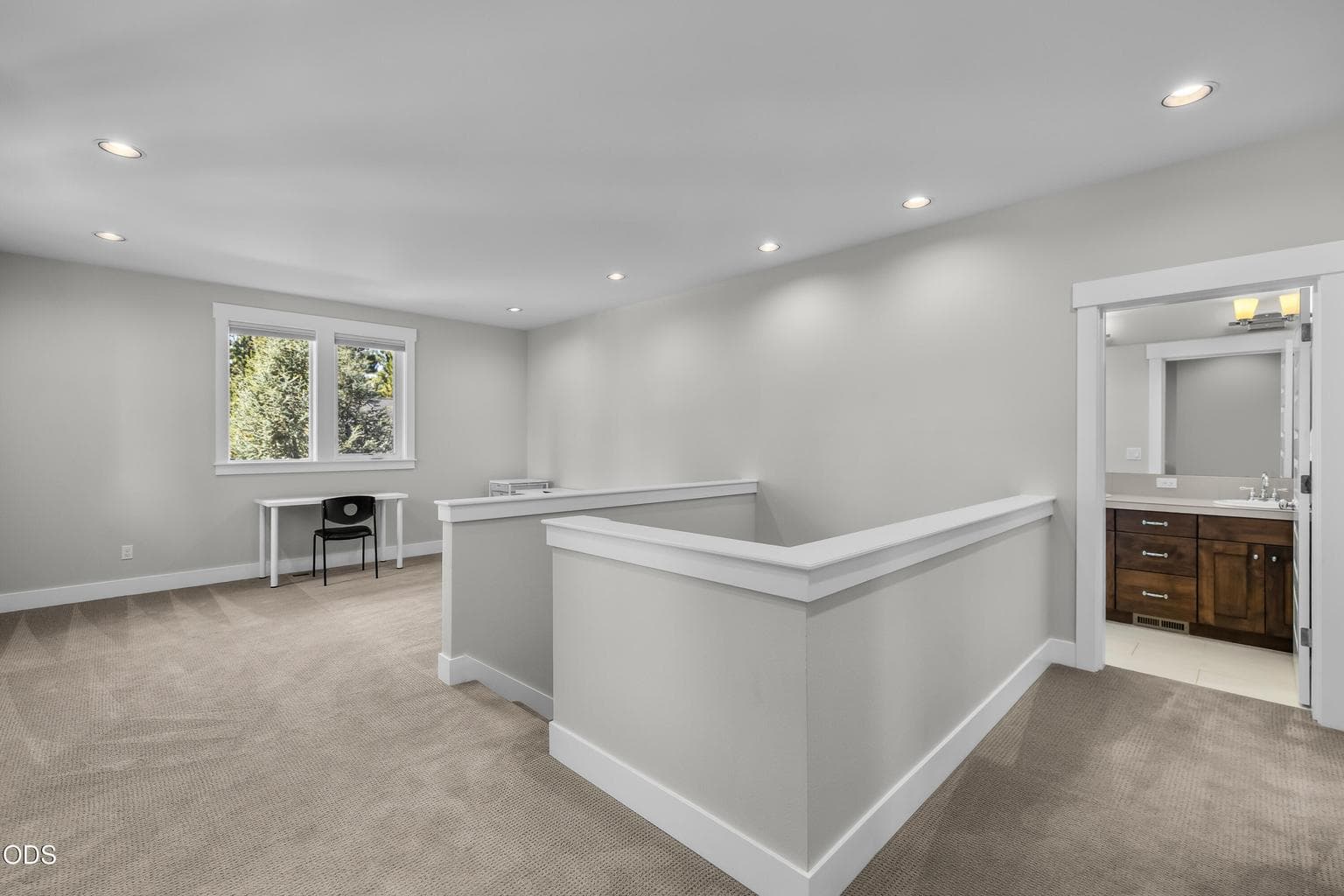 Photo of 2325 NW Lolo Drive 26 of 45