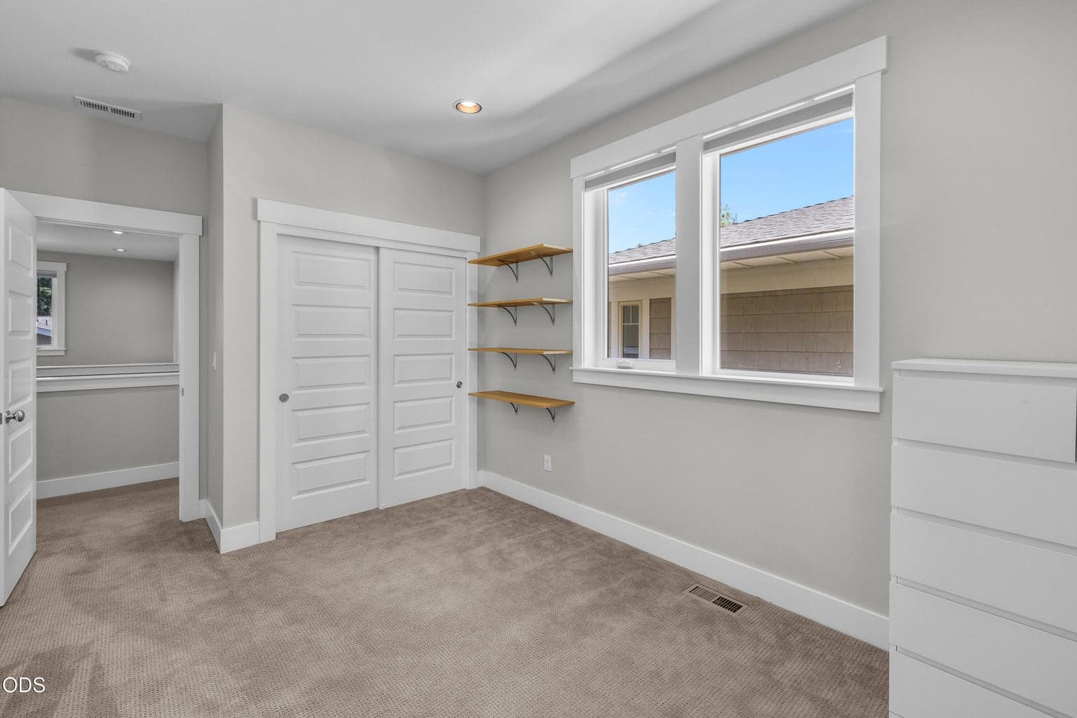 Photo of 2325 NW Lolo Drive 33 of 45