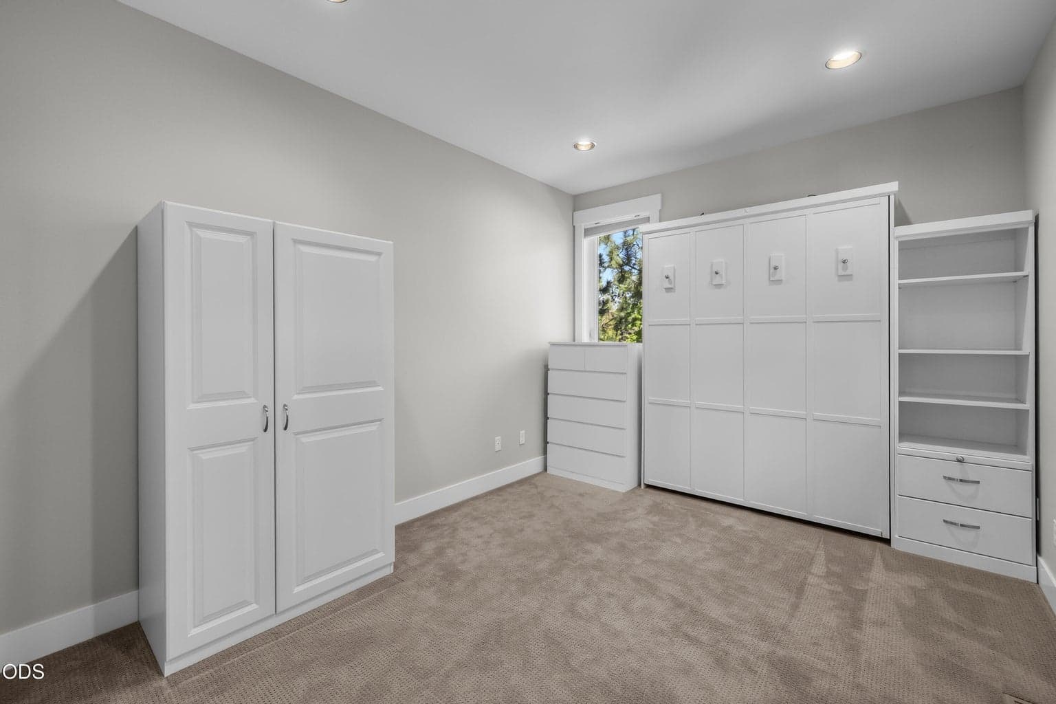 Photo of 2325 NW Lolo Drive 34 of 45