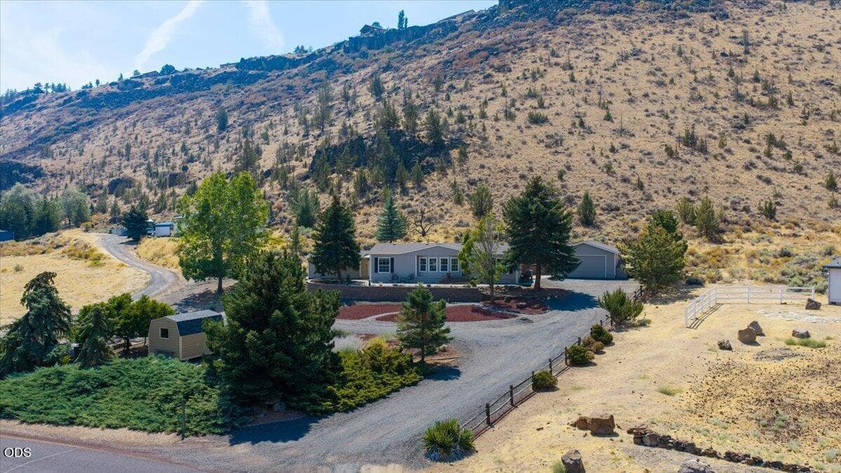 Photo of 11728 SW Horny Hollow Trail 6 of 56