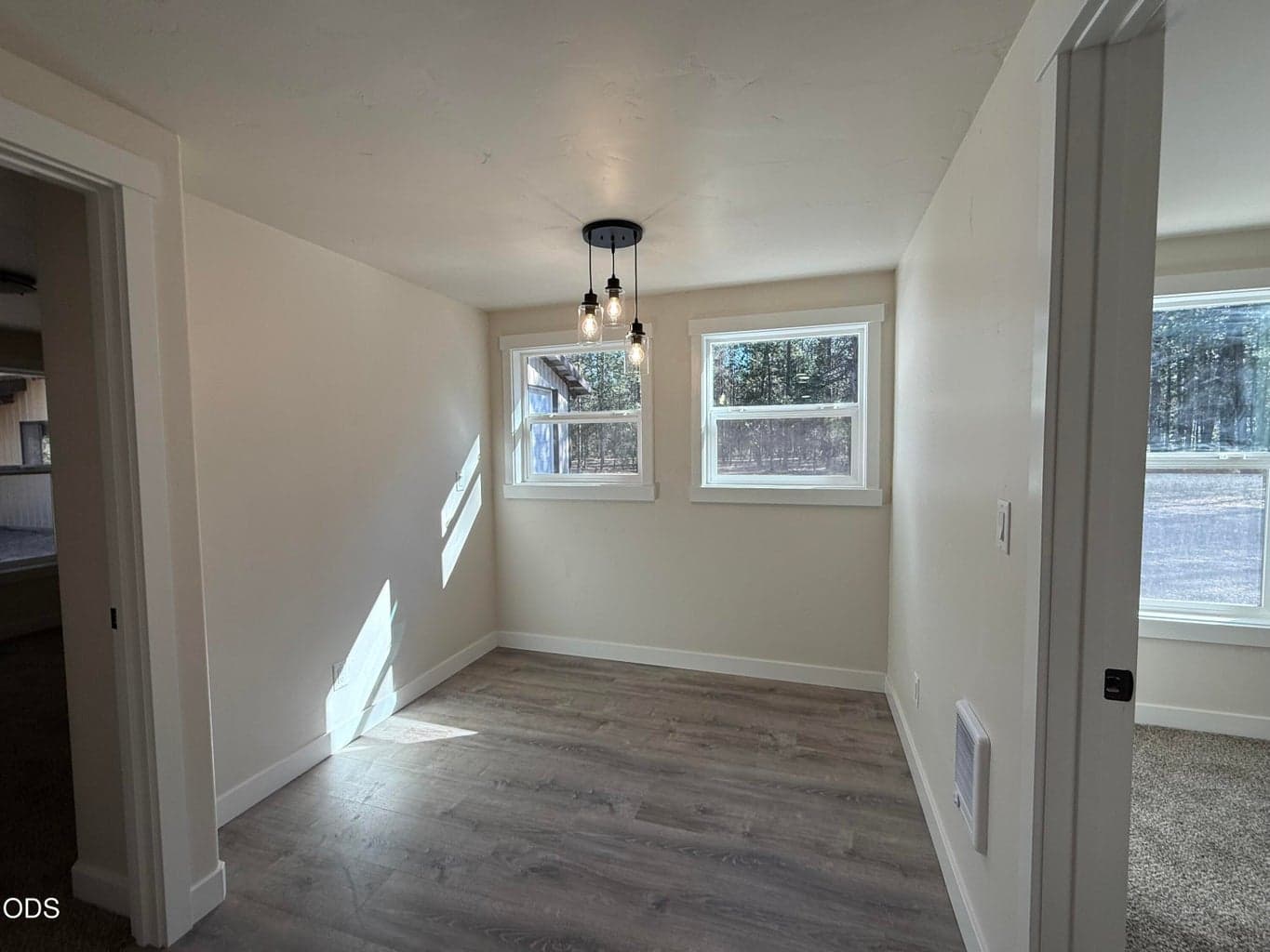 Photo of 52318 Dustan Road 7 of 21
