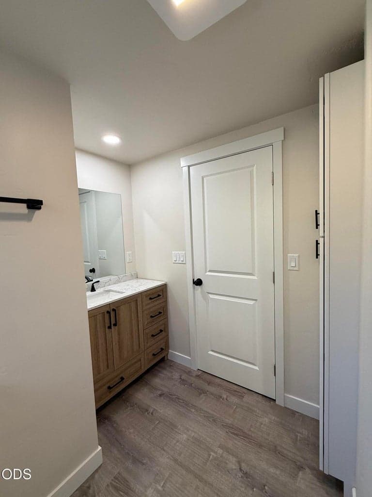 Photo of 52318 Dustan Road 10 of 21