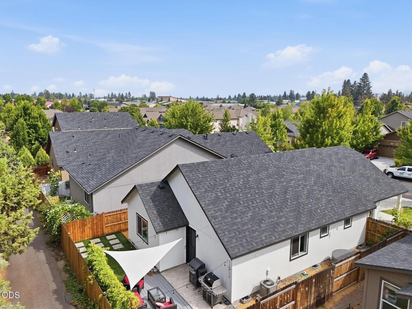 Photo of 612 SE Gleneden Place 32 of 42