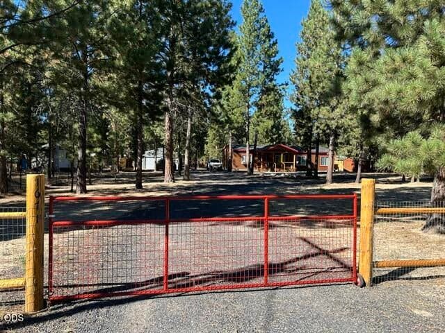 Photo of 1671 Hackett Drive 3 of 64