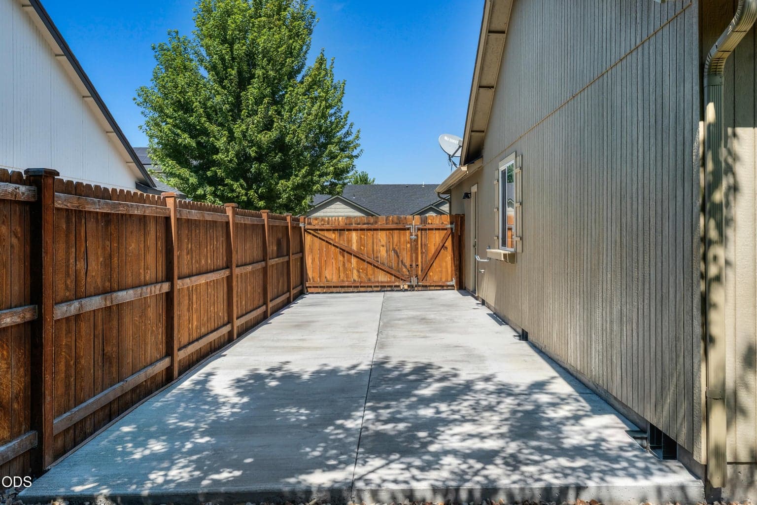 Extended RV pad