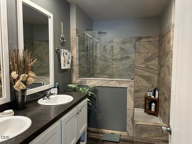 Photo of 1671 Hackett Drive 35 of 64