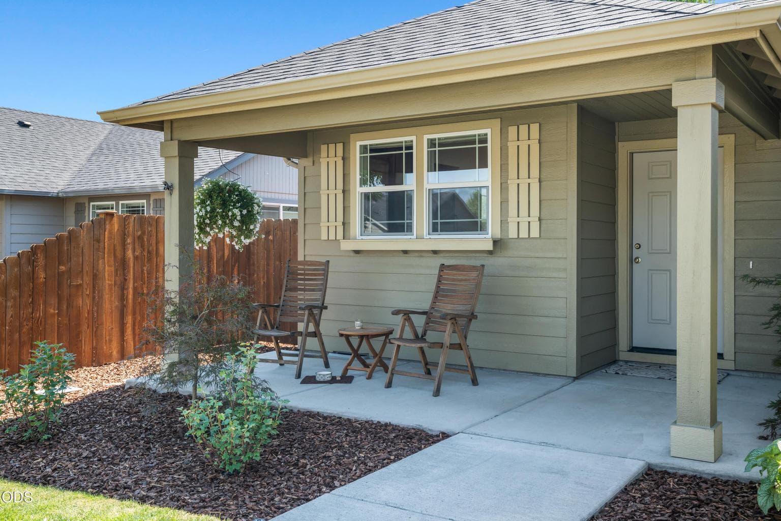 Photo of 3172 SW Deschutes Avenue 4 of 31