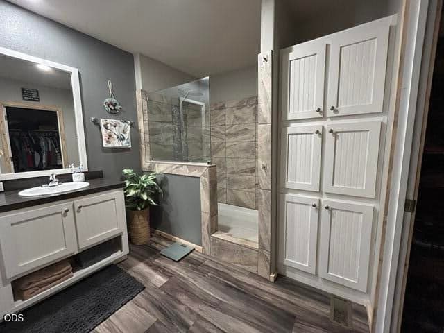 Photo of 1671 Hackett Drive 34 of 64