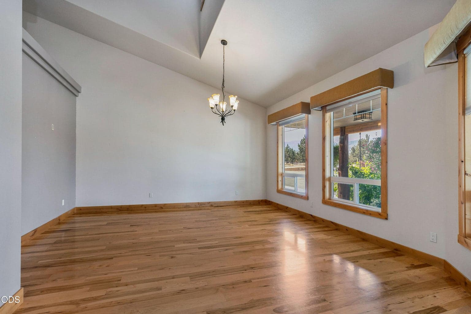 Photo of 6501 SW Joshua Court 8 of 37