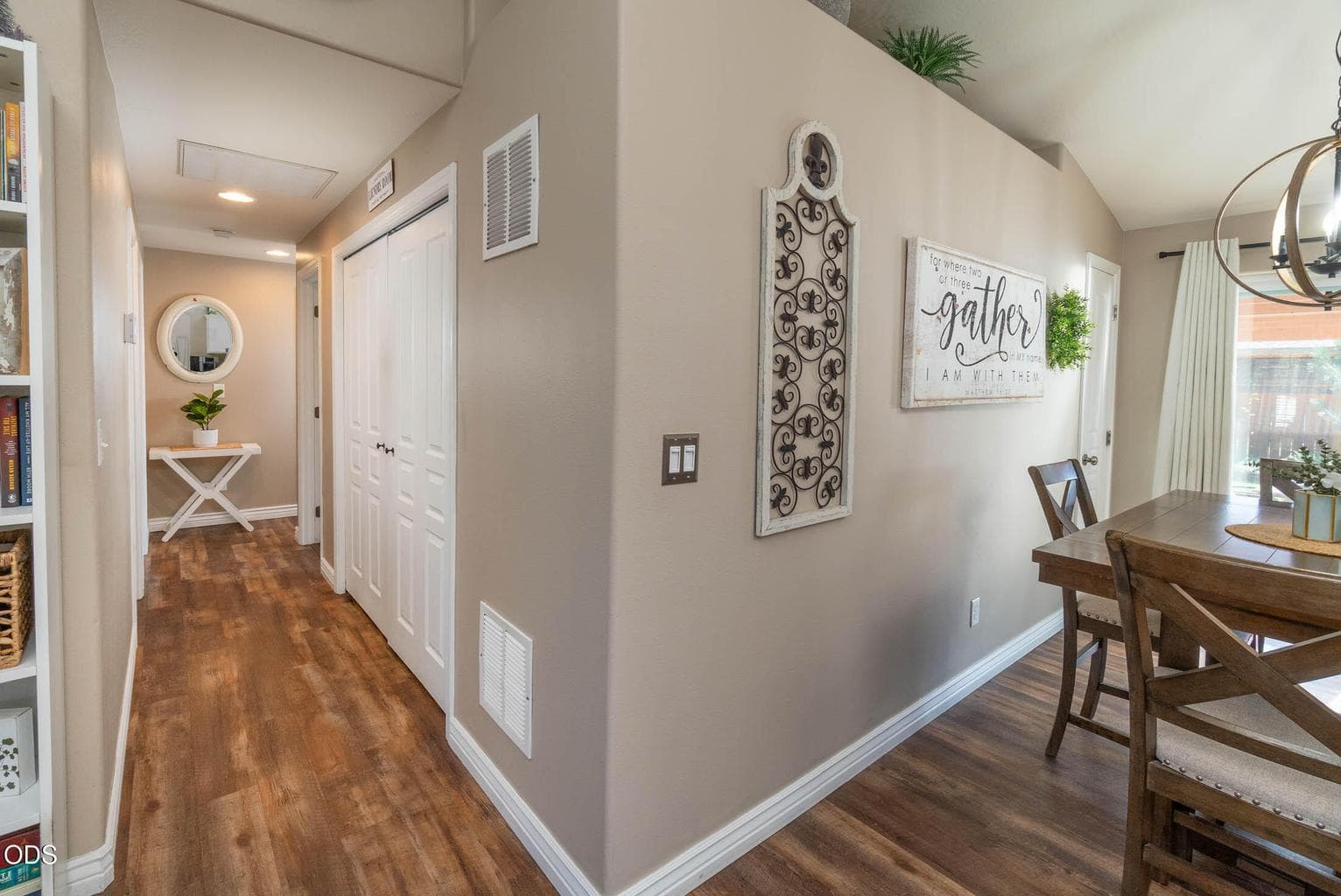 Photo of 3434 NW Dogwood Avenue 9 of 20