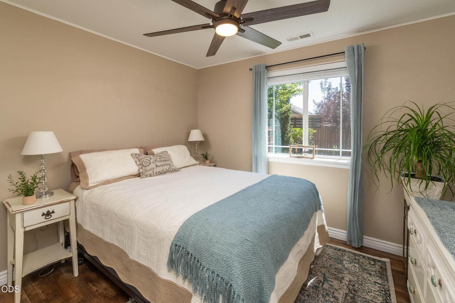 Photo of 3434 NW Dogwood Avenue 12 of 20