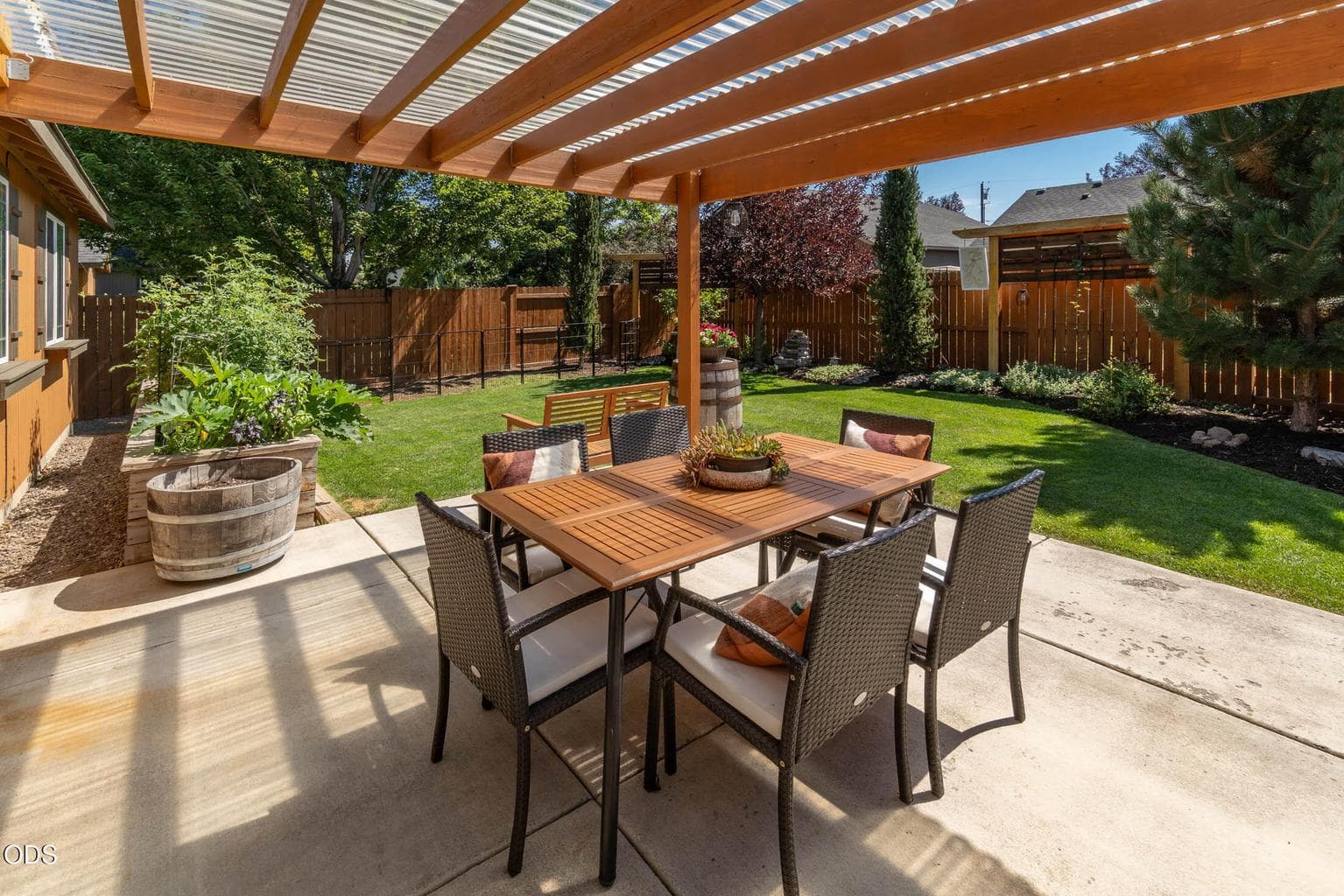 Photo of 3434 NW Dogwood Avenue 15 of 20