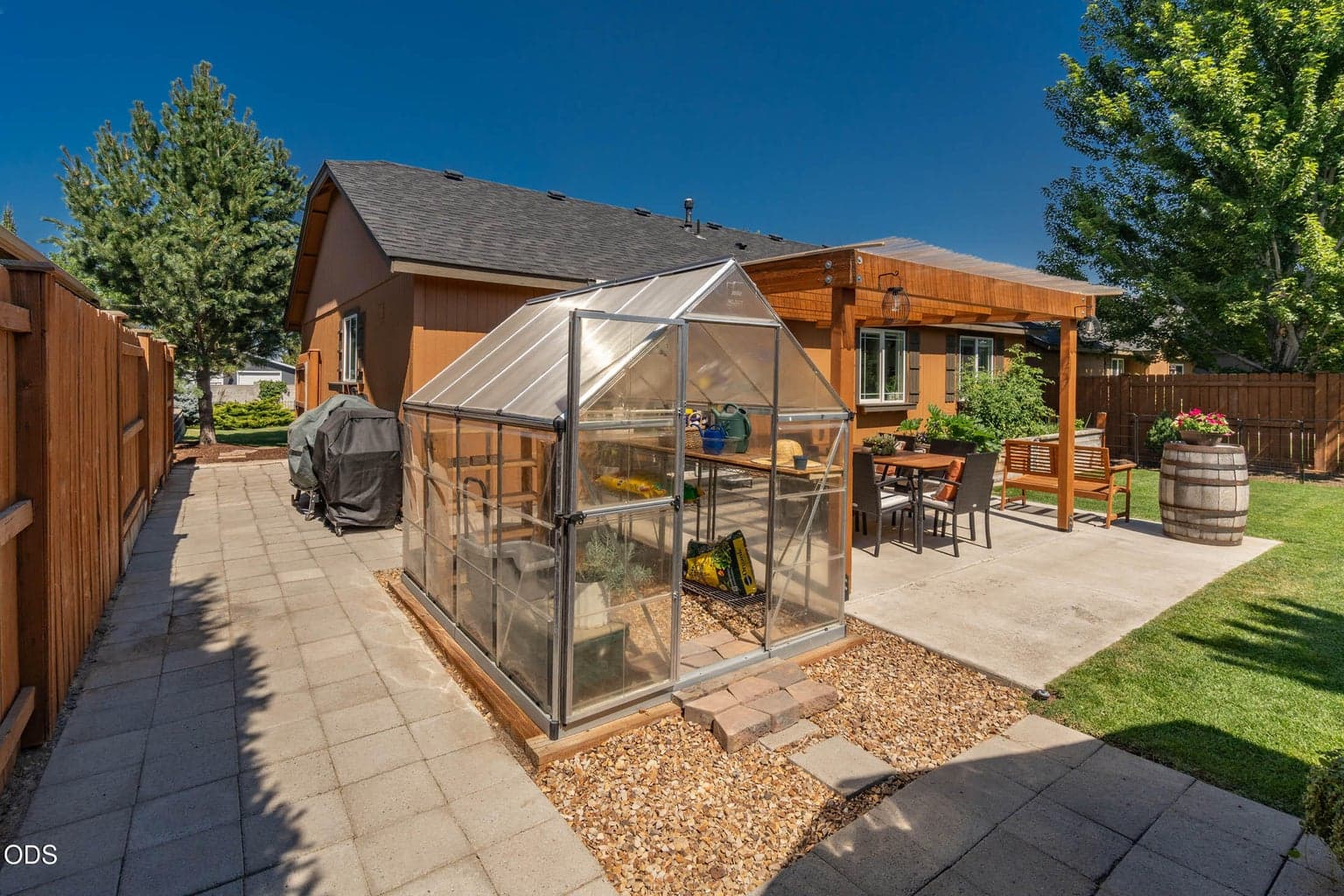 Photo of 3434 NW Dogwood Avenue 19 of 20