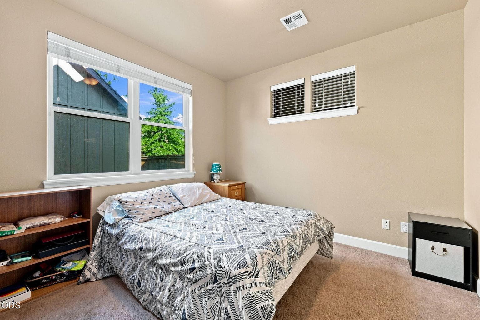 Photo of 63119 NE De Haviland Street 17 of 30