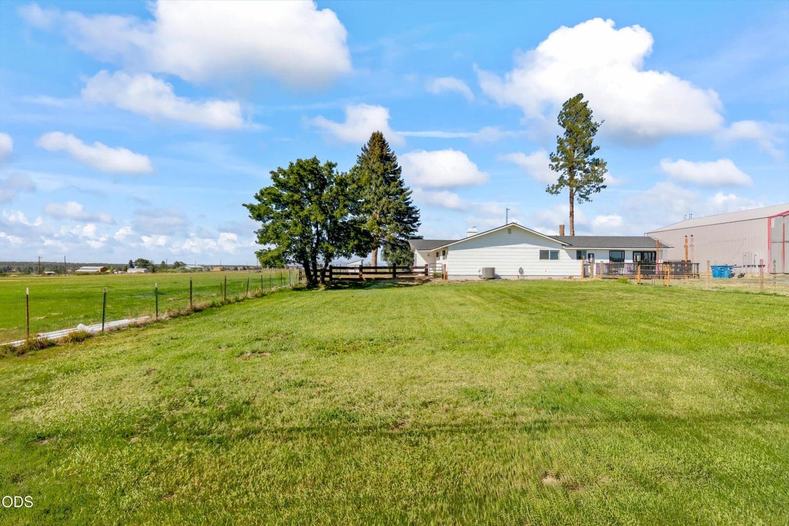 Photo of 17435 SW Hahlen Avenue 56 of 60