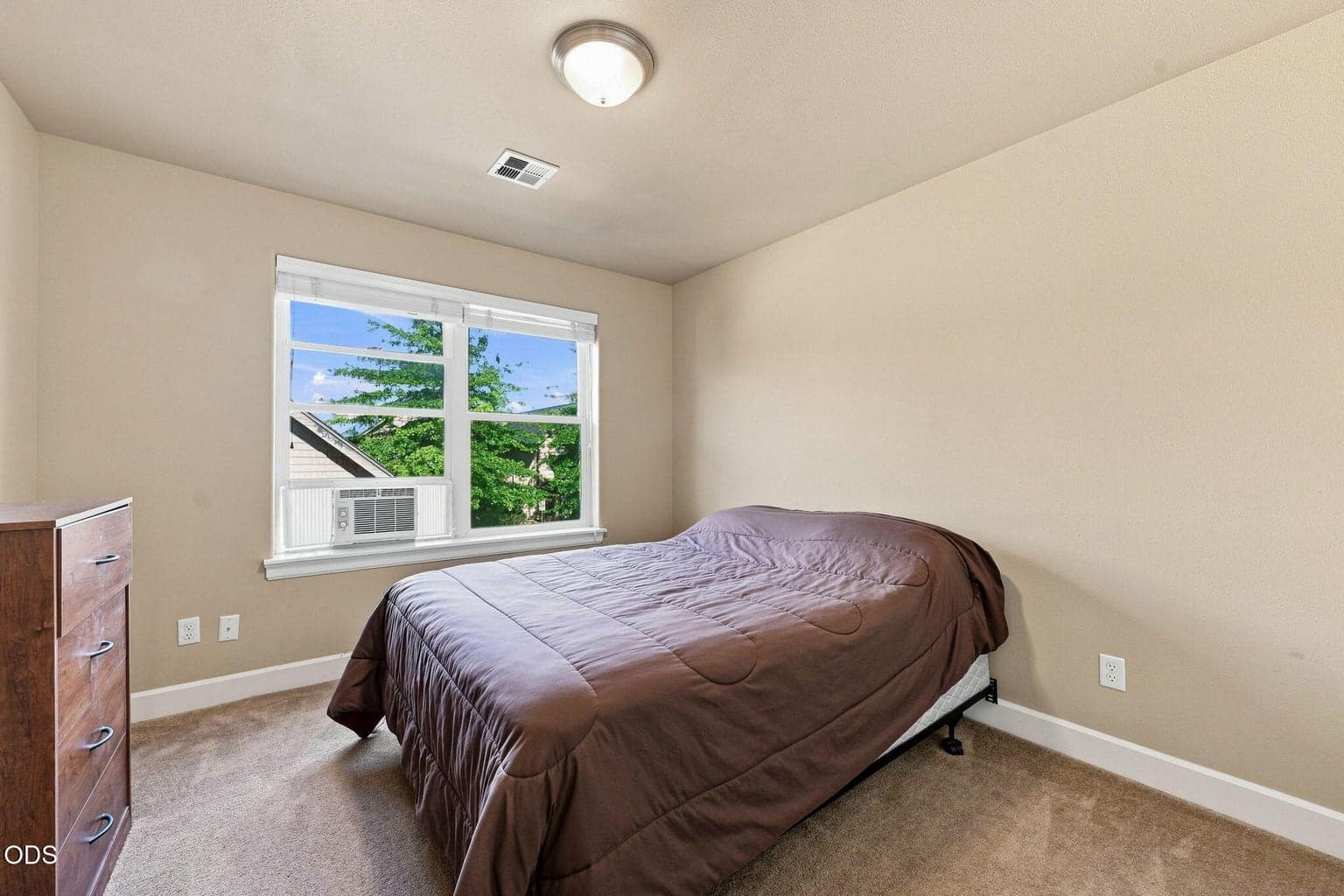 Photo of 63119 NE De Haviland Street 23 of 30