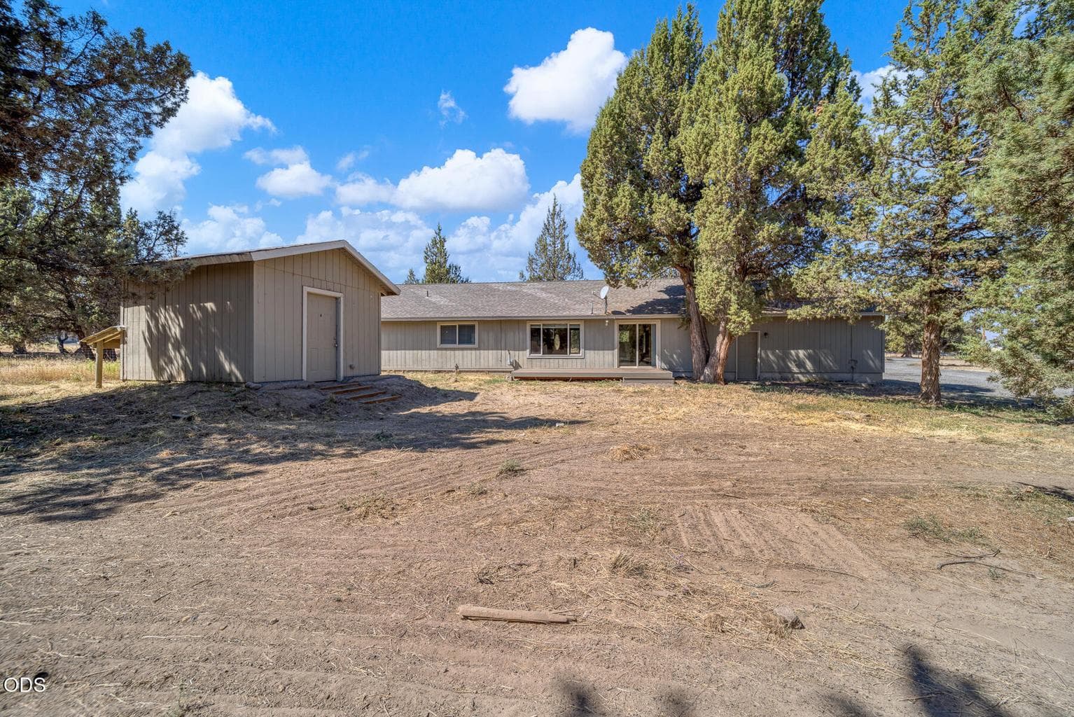 Photo of 3928 SE Umatilla Loop 29 of 31