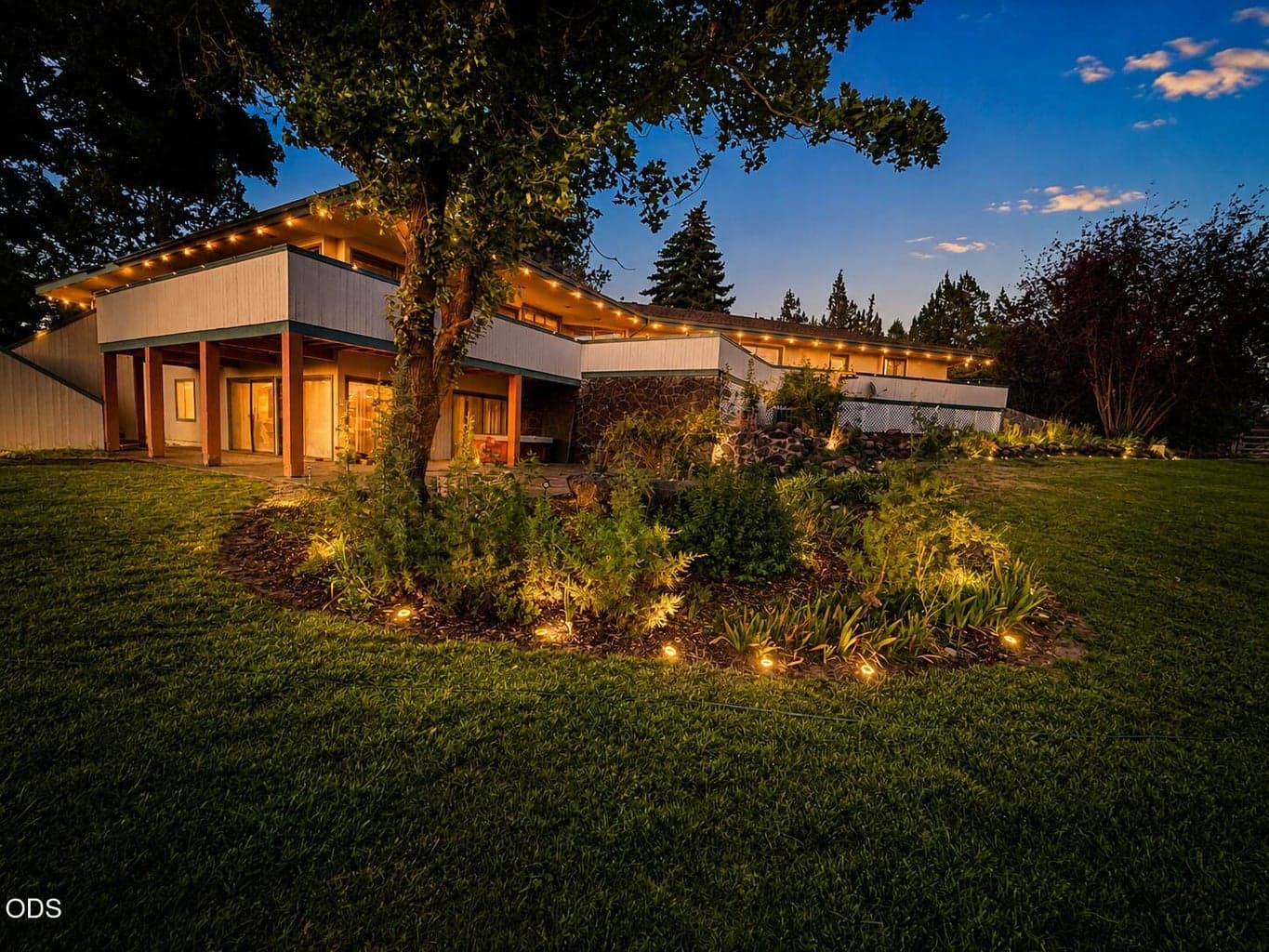 Photo of 2900 NE Barnes Road 5 of 50