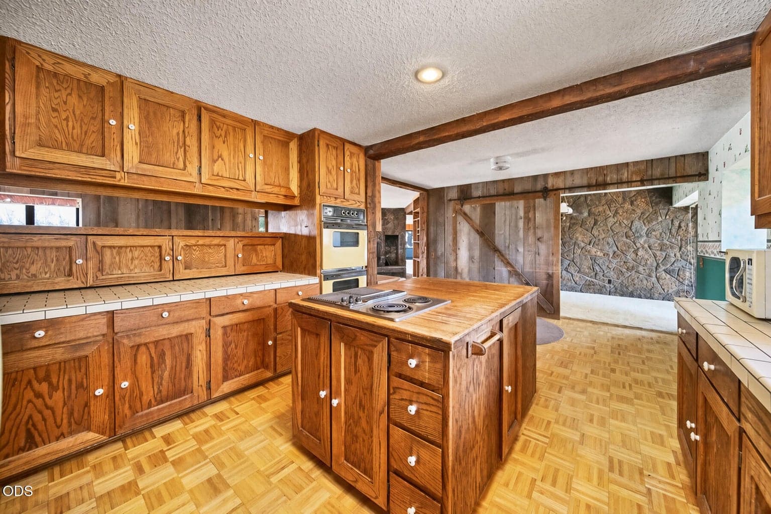 Photo of 2900 NE Barnes Road 14 of 50