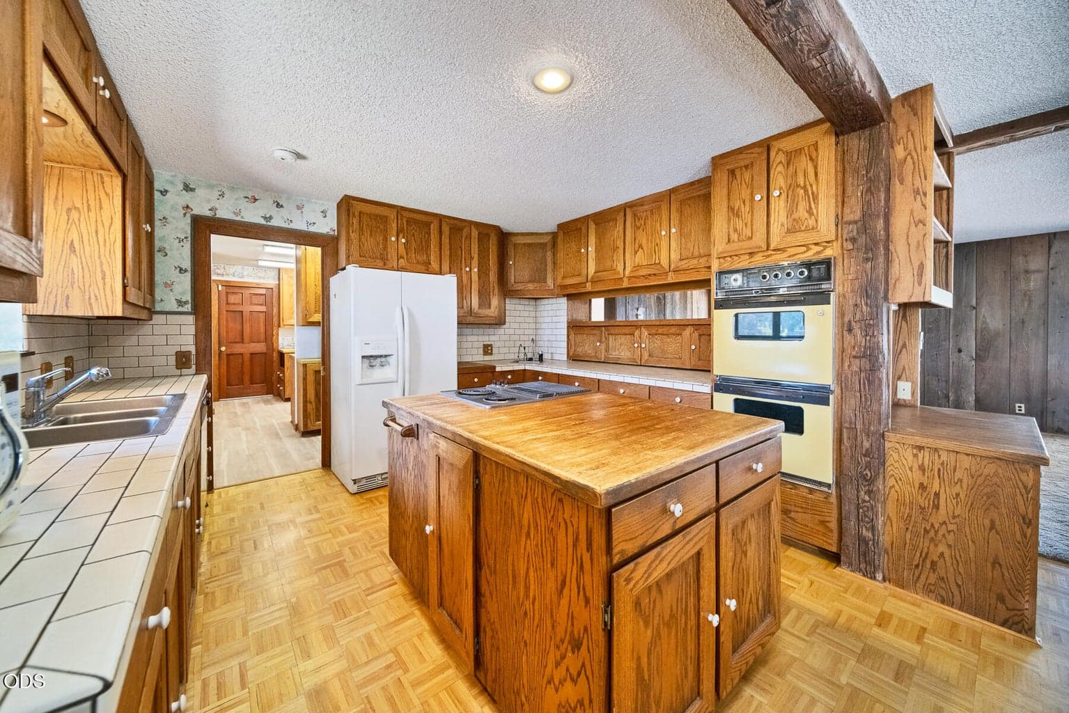 Photo of 2900 NE Barnes Road 15 of 50