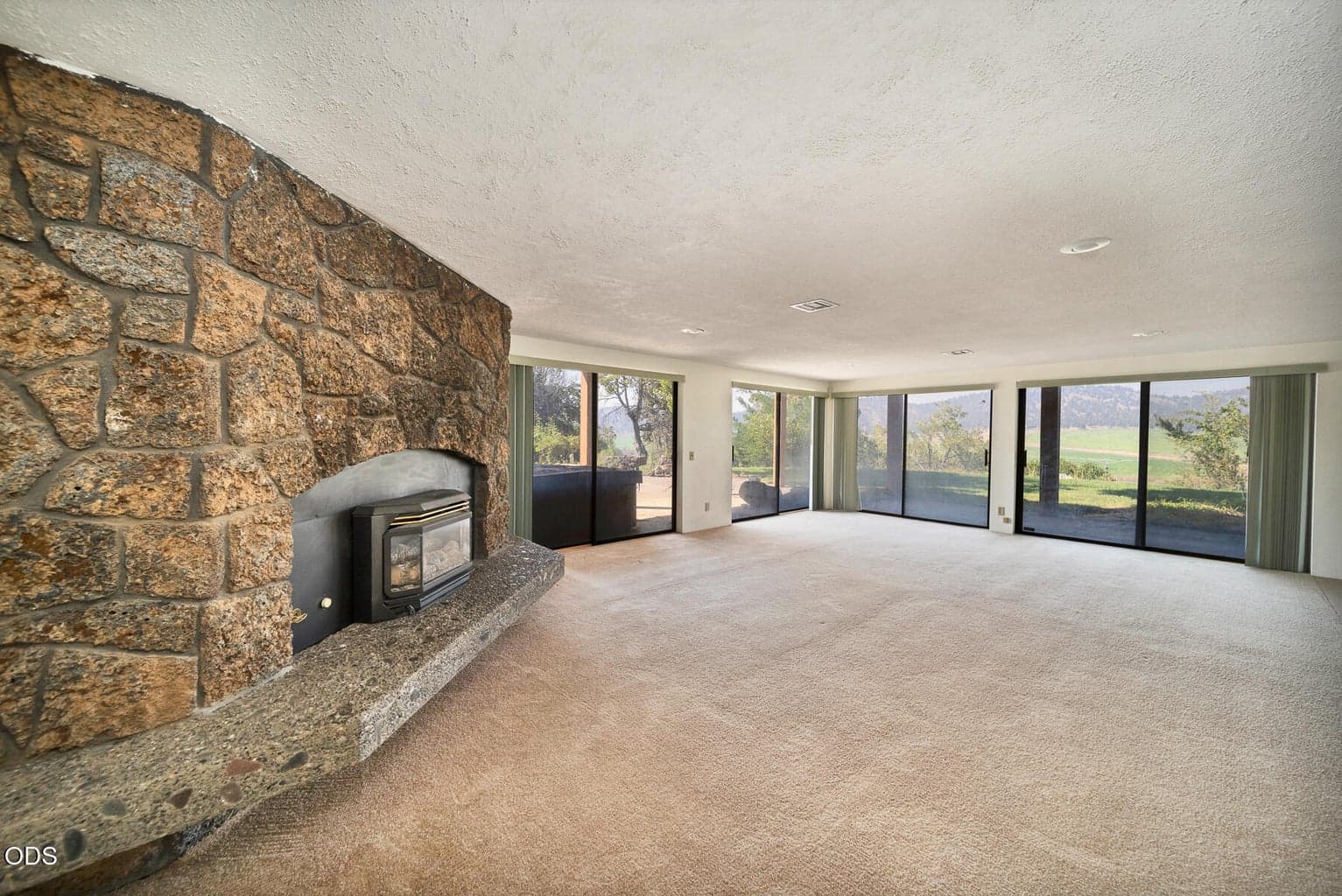 Photo of 2900 NE Barnes Road 30 of 50
