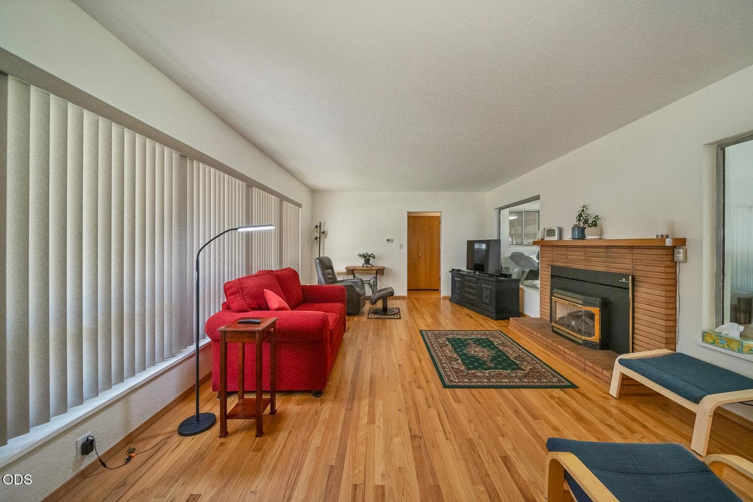 Photo of 291 NW 4th Street 4 of 25