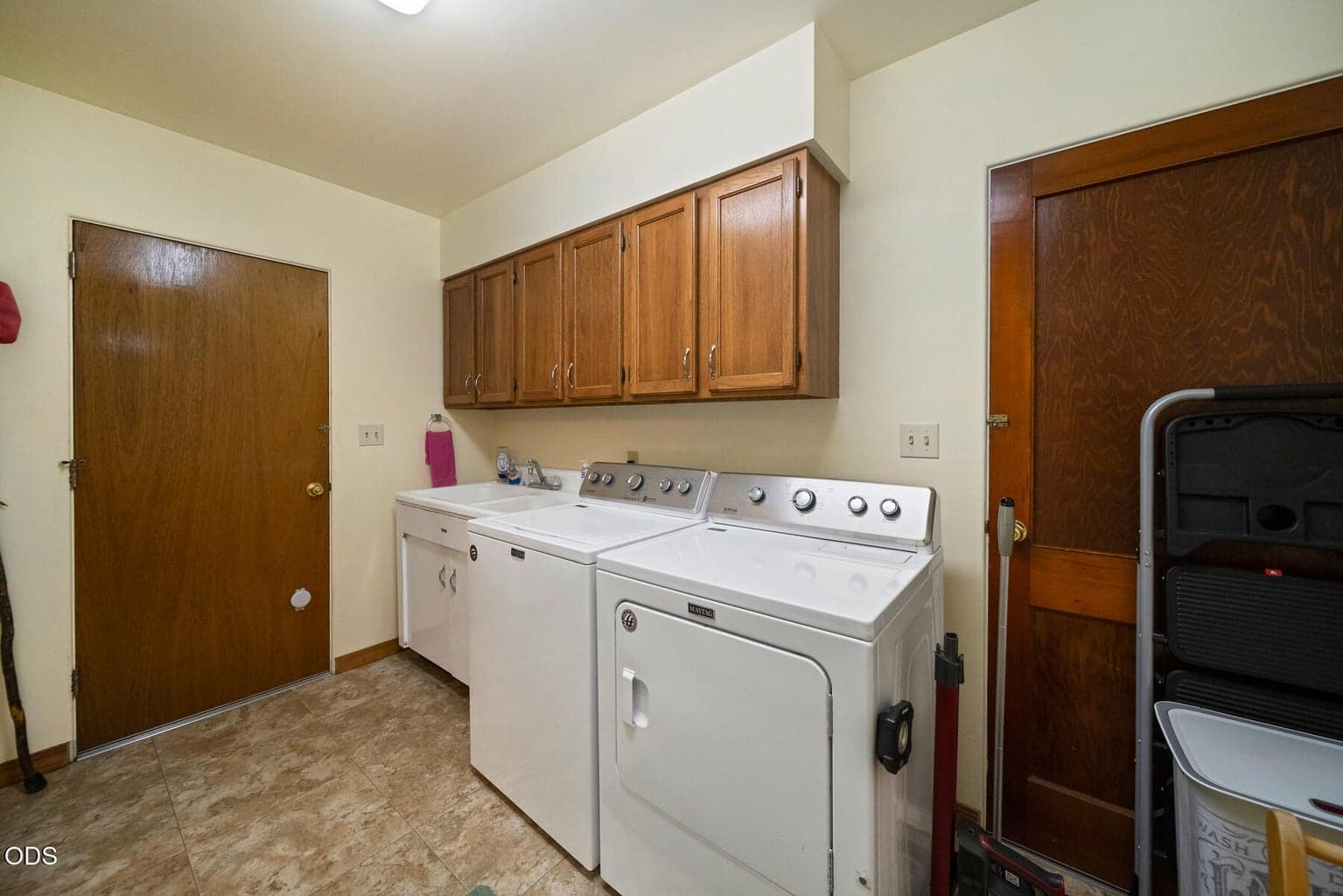 Photo of 291 NW 4th Street 11 of 25