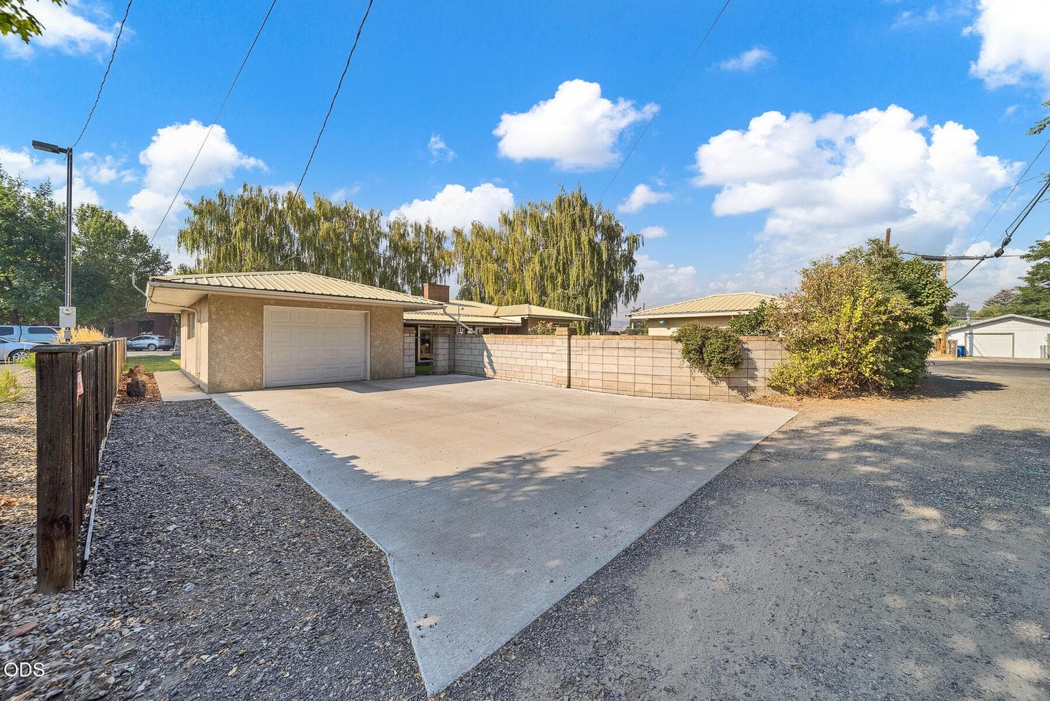 Photo of 291 NW 4th Street 21 of 25