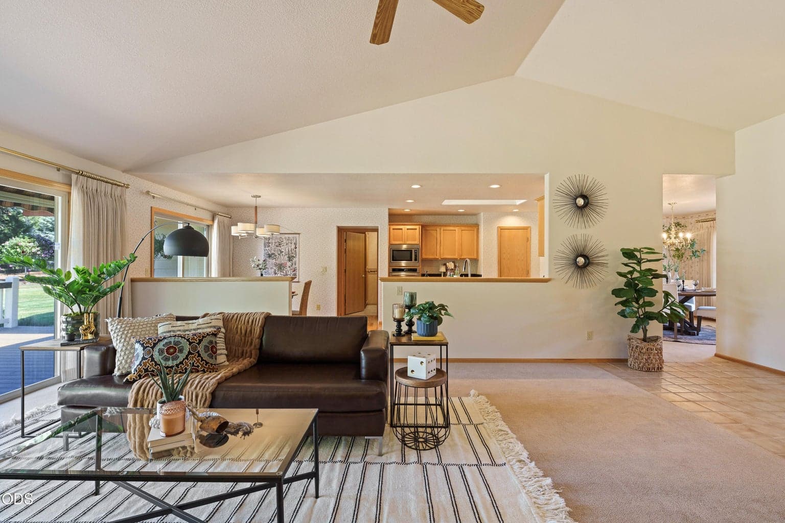 Photo of 21044 Desert Woods Drive 12 of 57